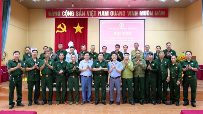 Hội Cựu chiến binh xã Phú Lộc ra mắt câu lạc bộ nuôi ong mật và trồng cây bưởi